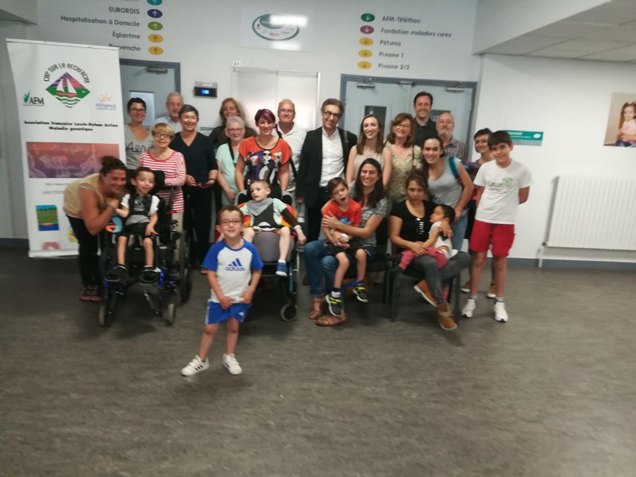 Familias y comunidad de Lesch-Nyhan Action reunidas en Francia